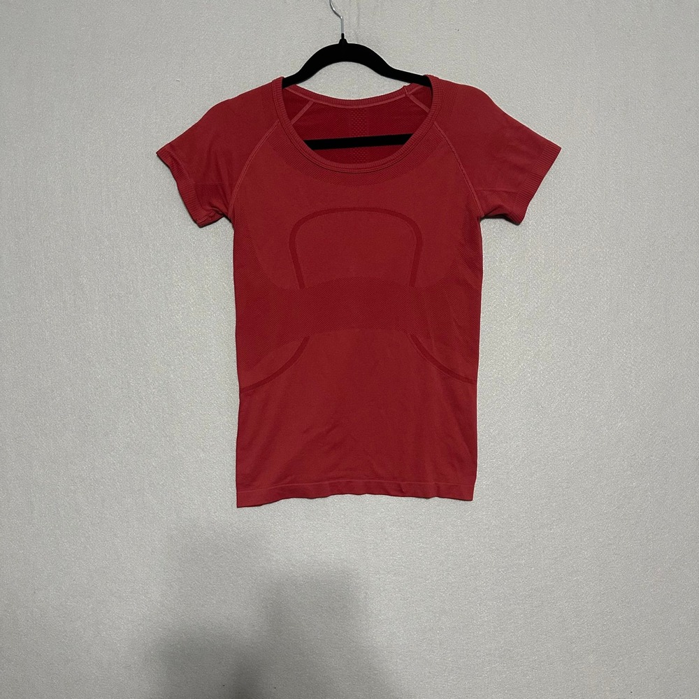 Lululemon Swiftly Tech Short Sleeve Crew Red Training Top Size 4